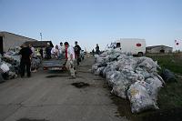 lipujaamas treilerilt kotte maha laadimas